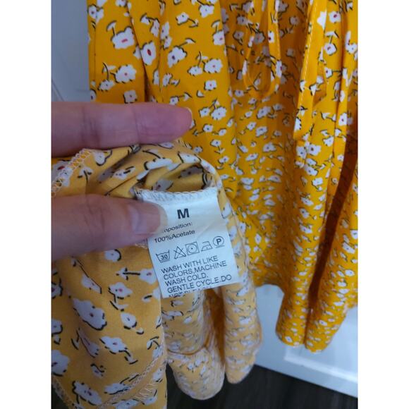 Y2K Women's yellow Floral romantic dress. Lightweight Flirty Cottagecore Medium - Picture 6 of 7